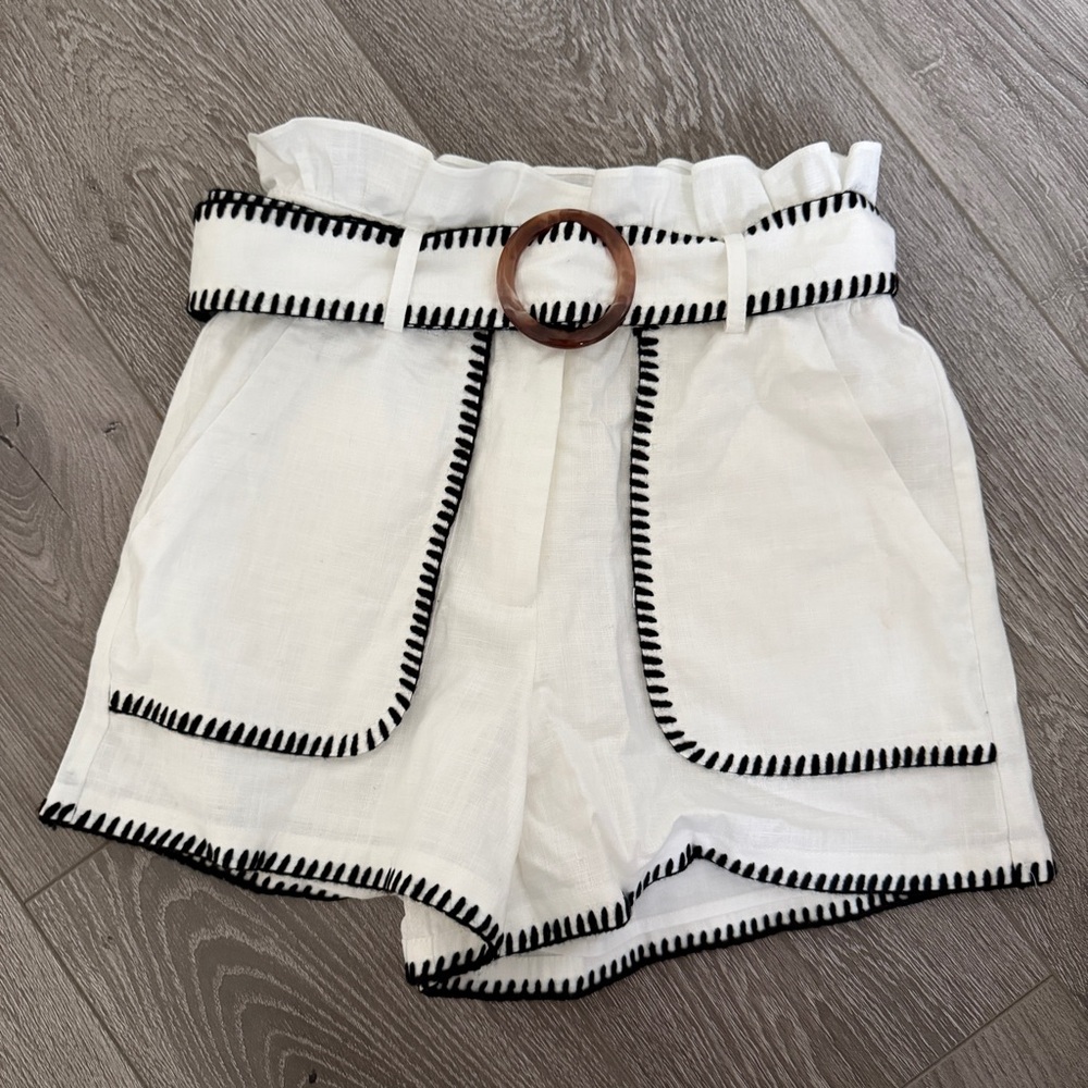 XS - Stylish White Women's Shorts with Black Trim